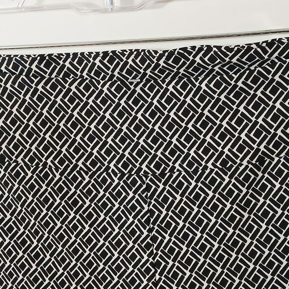 Peck & Peck Cropped Pull On Pants - Picture 6 of 7